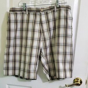 PGA Tour White & Brown Grandpa Plaid Moisture Wicking Boardwalk Golf Shorts